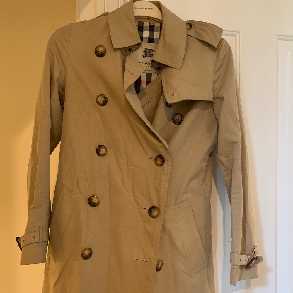 Burberry Womens Trench